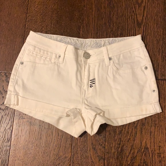 Married to the Mob (MTTM) white denim shorts - Picture 2 of 4
